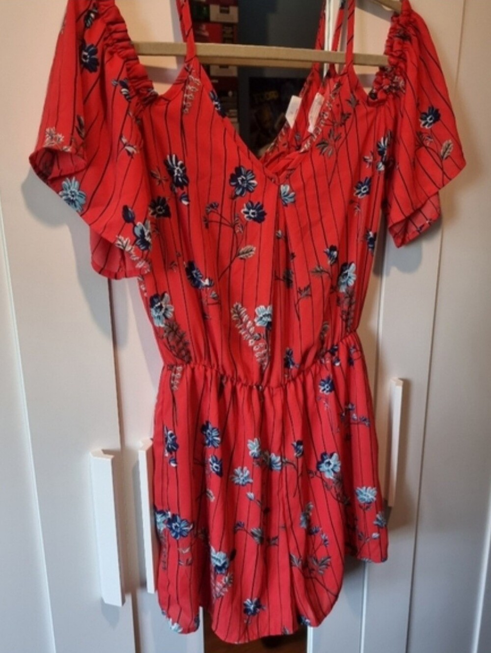 Red Floral Cold-Shoulder Summer Romper Size S